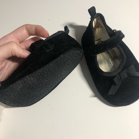 2 pairs of baby shoes w/ free gift ❤️ - Picture 3 of 11